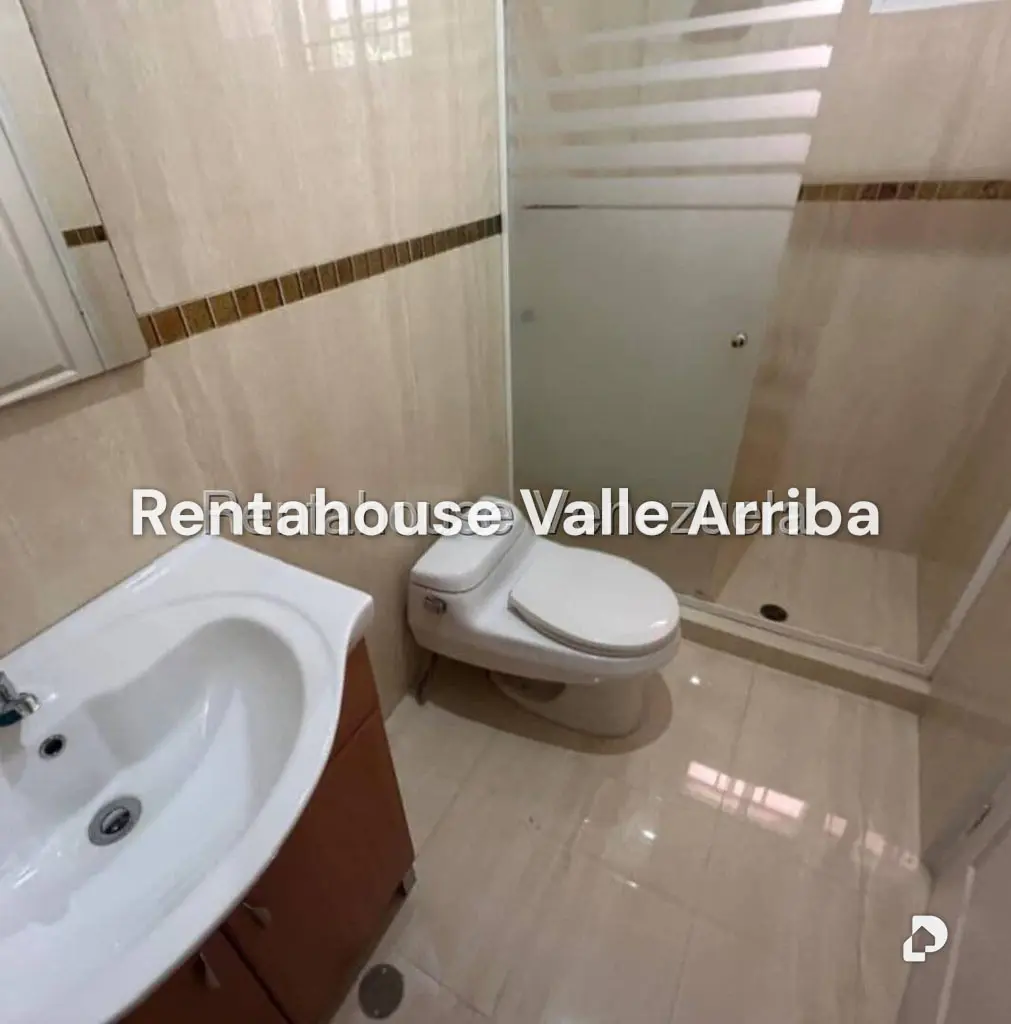 Casa en Lomas de Monte Claro, Caracas – 18