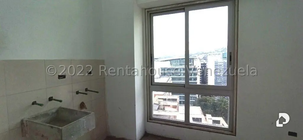 Apartamento en Campo Alegre, Caracas – 13