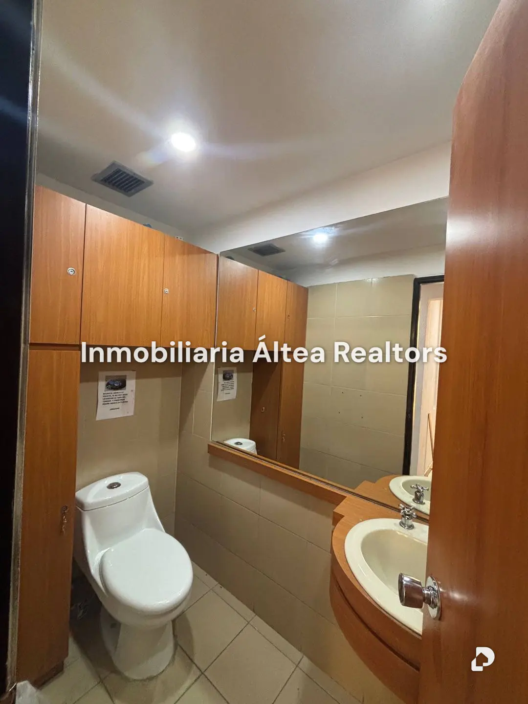 Oficina en Sabana Grande, Caracas – 11