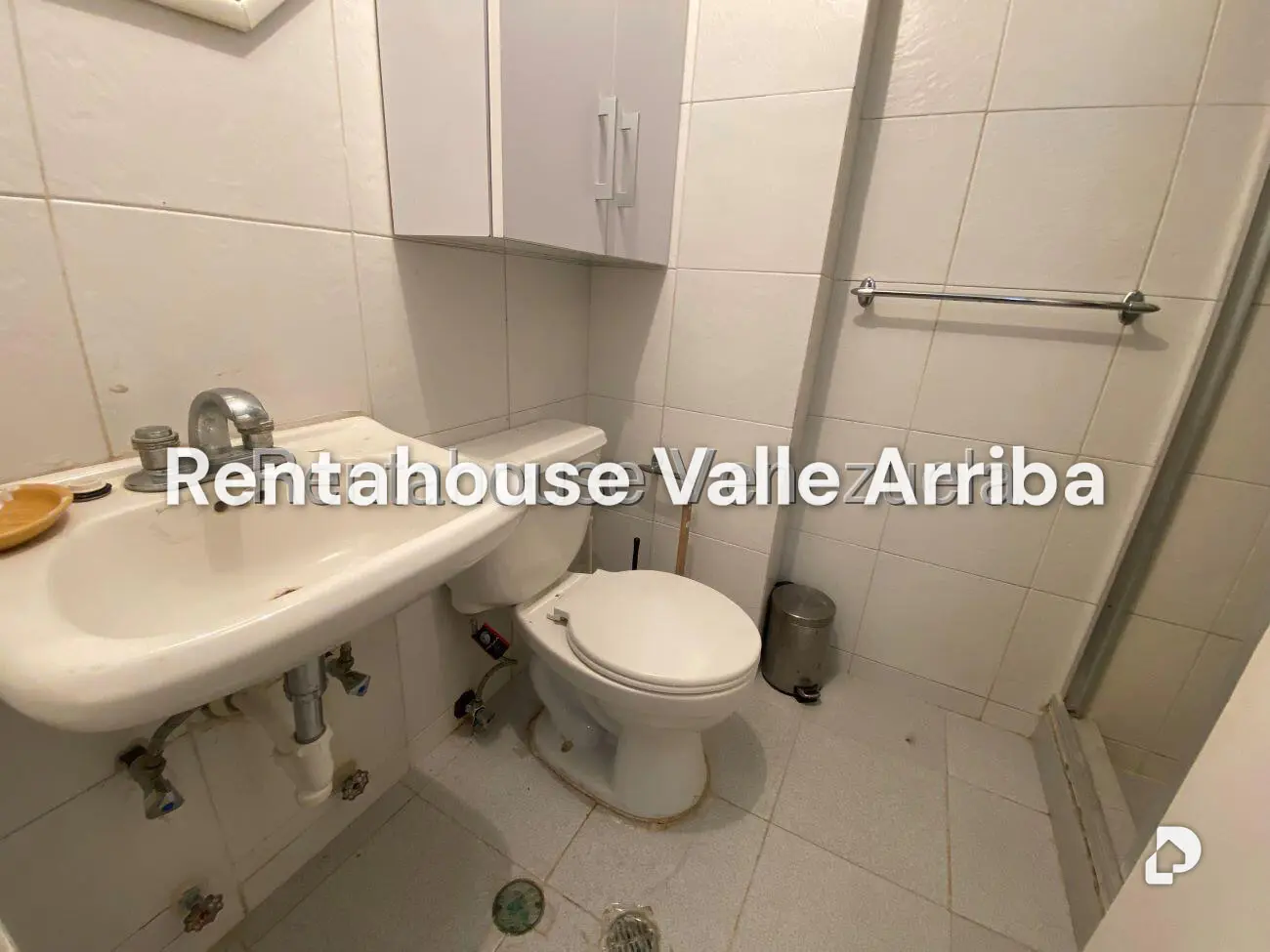 Apartamento en Lomas de La Lagunita, Caracas – 28