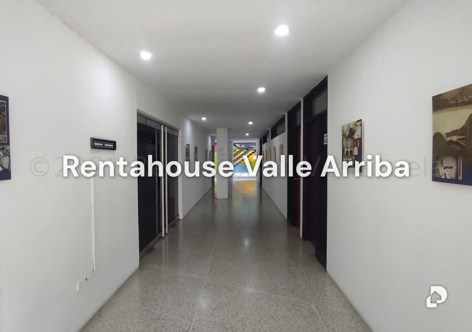 Oficina en Terrazas del Ávila, Caracas – 11