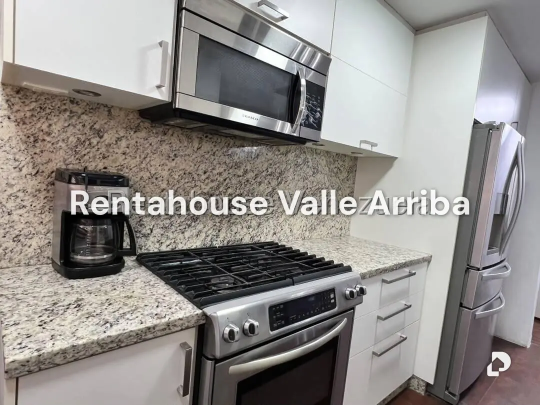 Apartamento en Los Palos Grandes, Caracas – 17