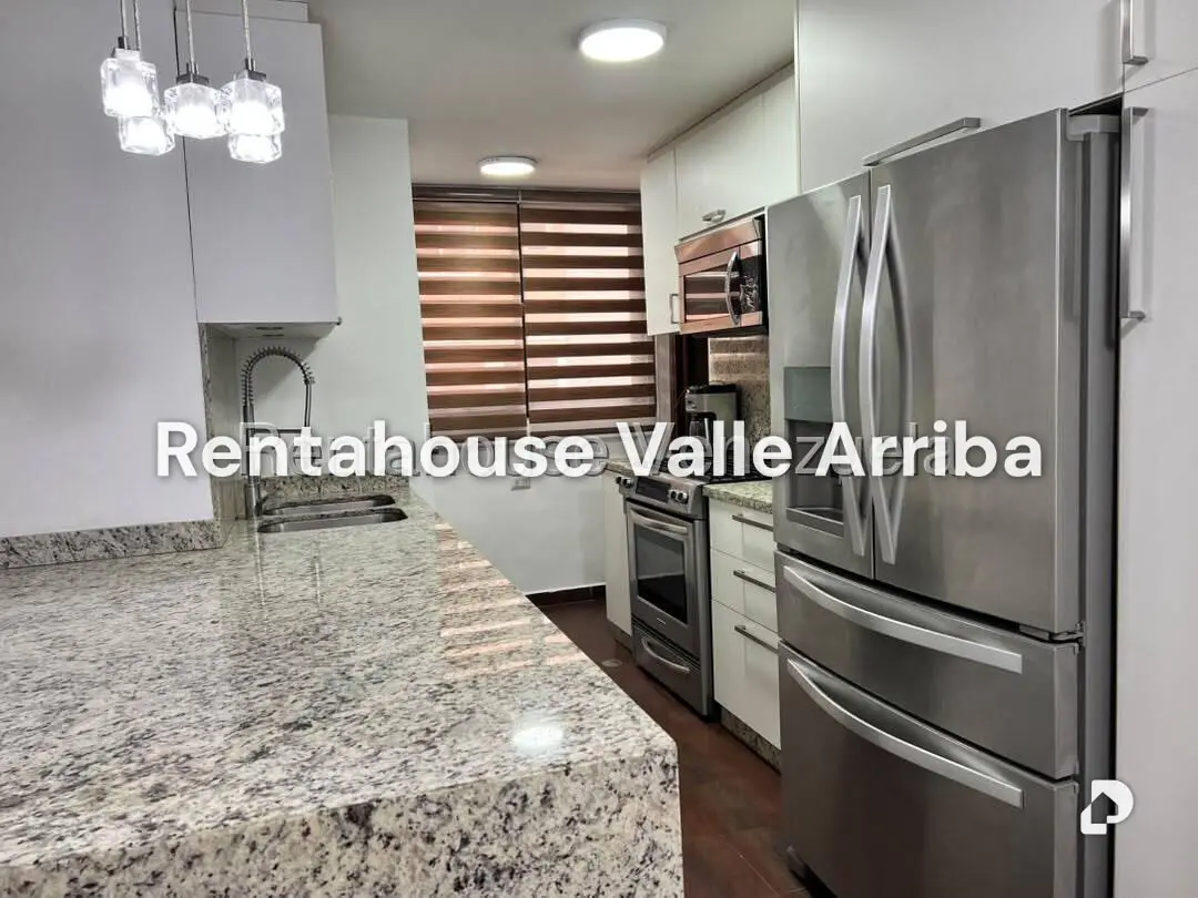 Apartamento en Los Palos Grandes, Caracas – 15