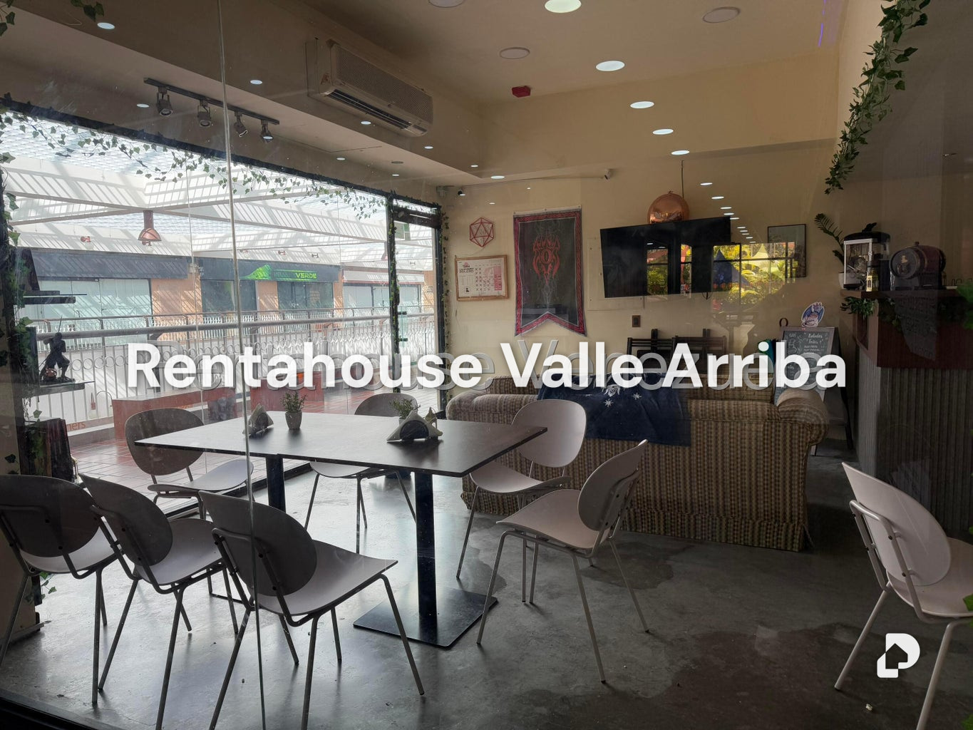 Local comercial en Prados del Este, Caracas – 11