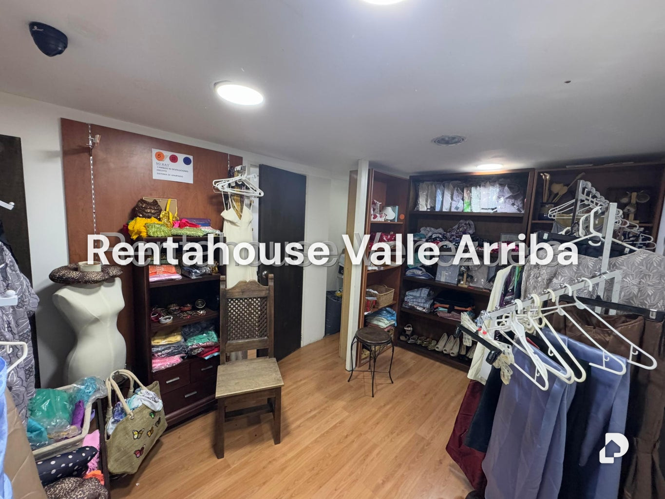 Local comercial en Prados del Este, Caracas – 28