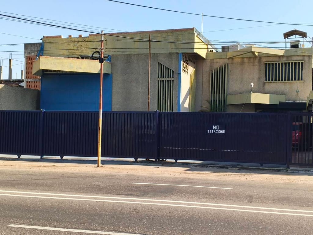 Galpón en Cecilio Acosta, Maracaibo - 1