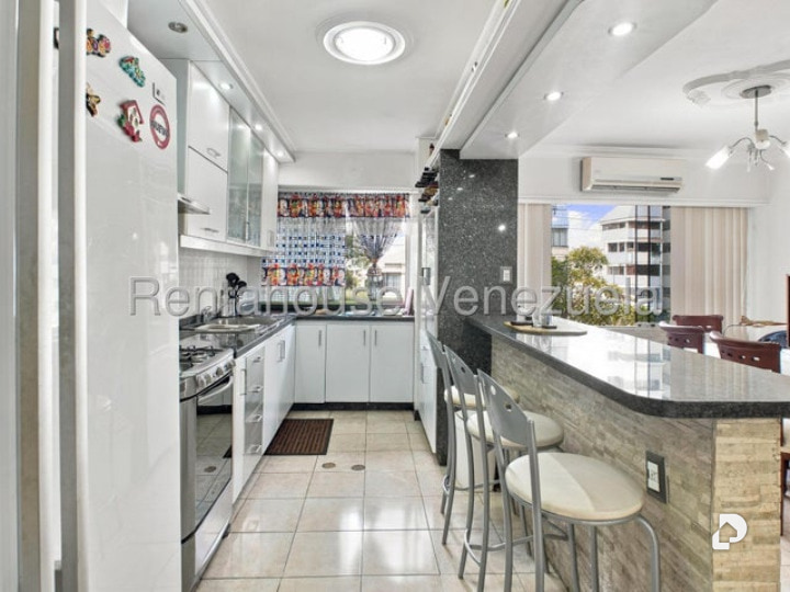 Apartamento en Santa Mónica, Caracas – 3