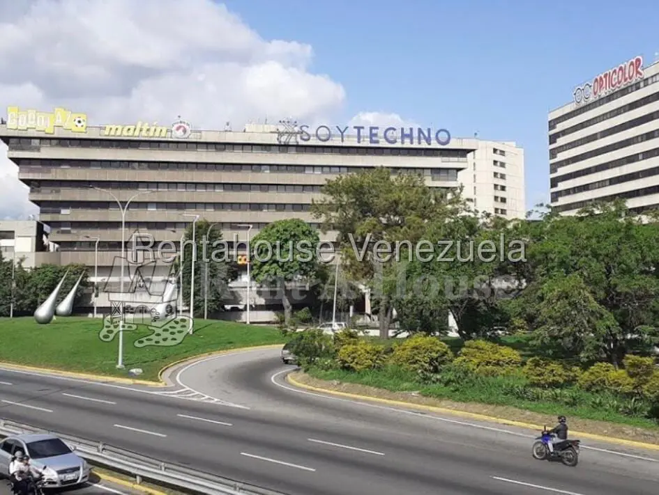 Commercial space in Chuao, Caracas - 1