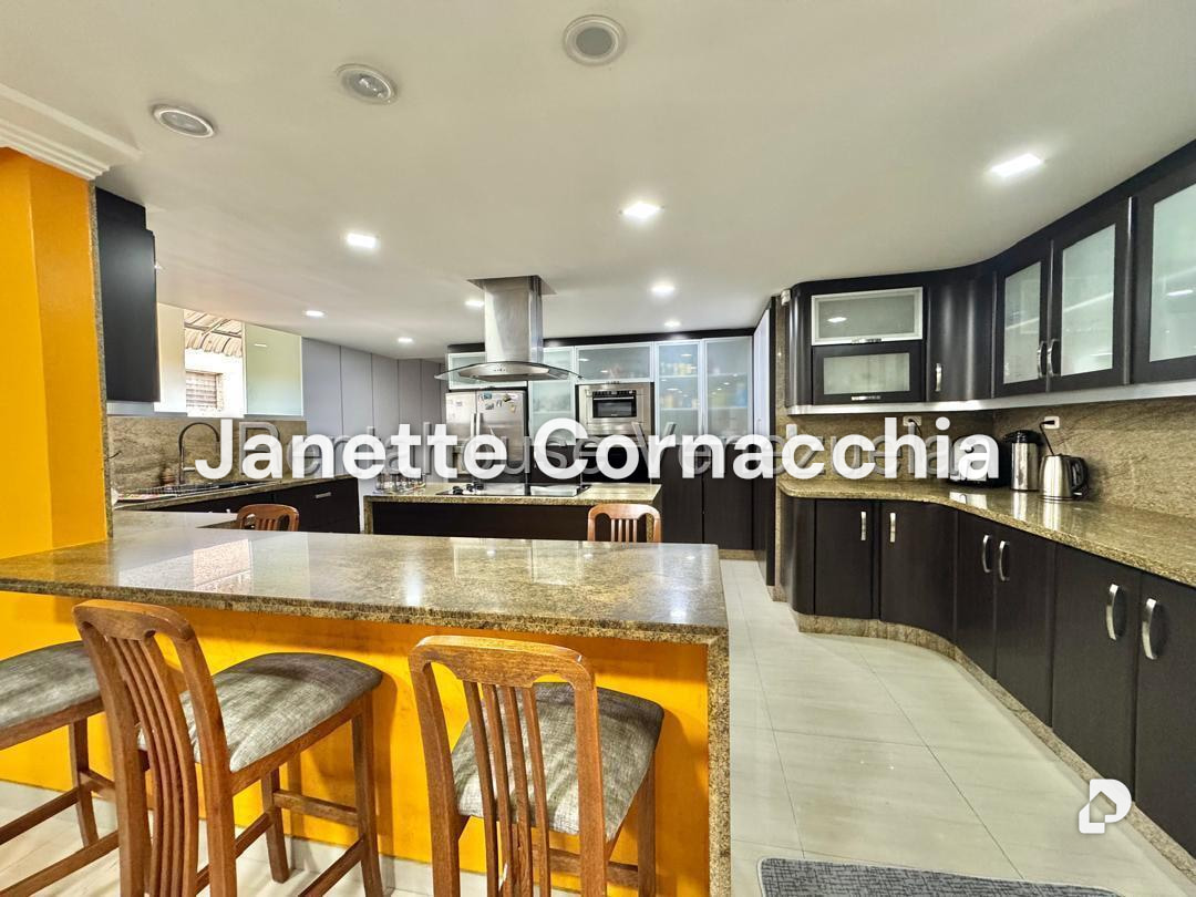 Apartamento en La Urbina, Caracas – 12