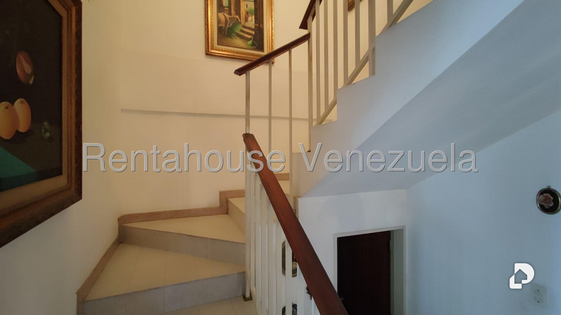 Casa en Alto Prado, Caracas – 17