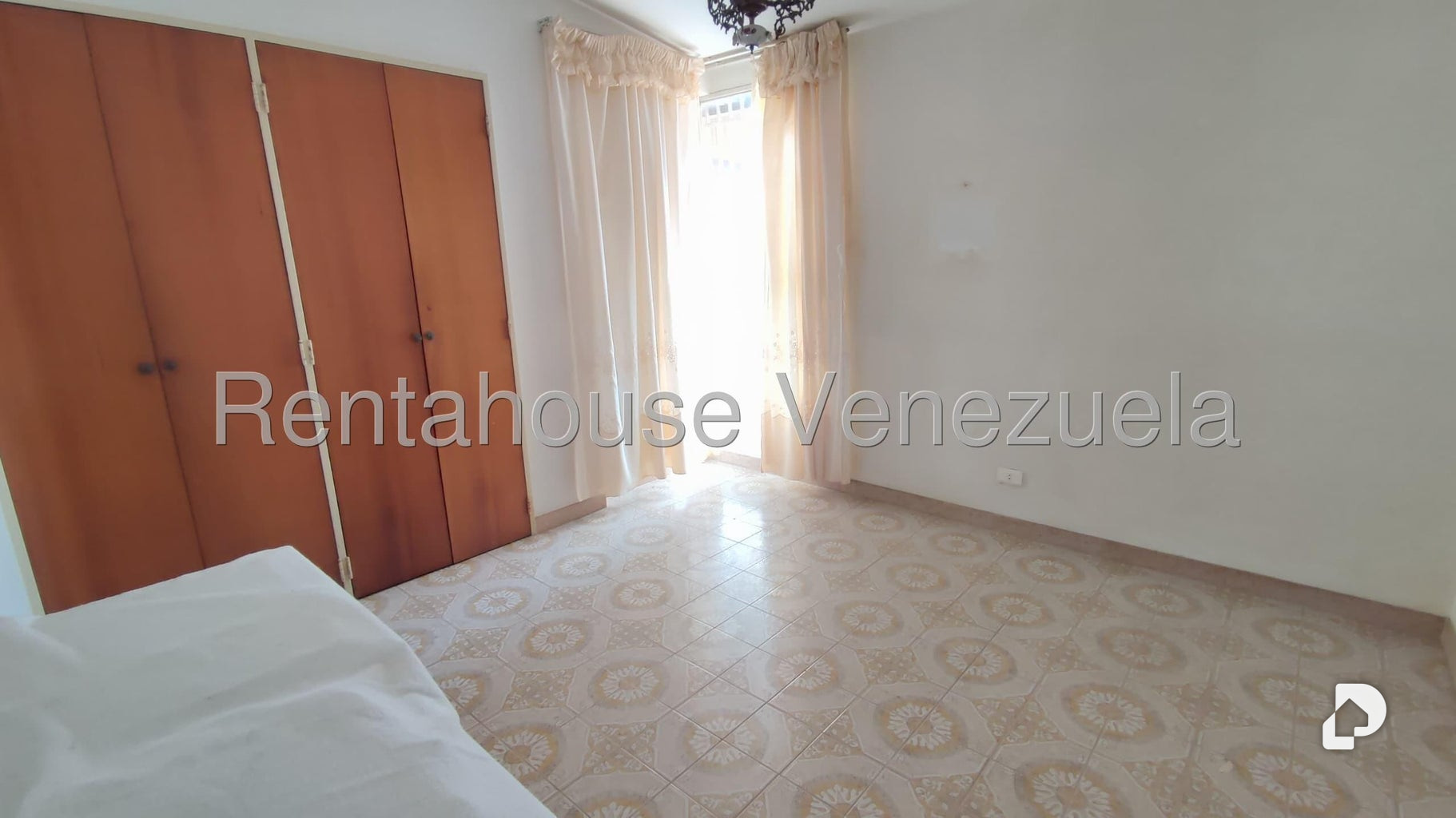 Casa en Alto Prado, Caracas – 27