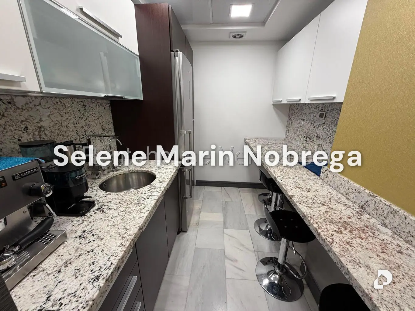 Oficina en Las Mercedes, Caracas – 28