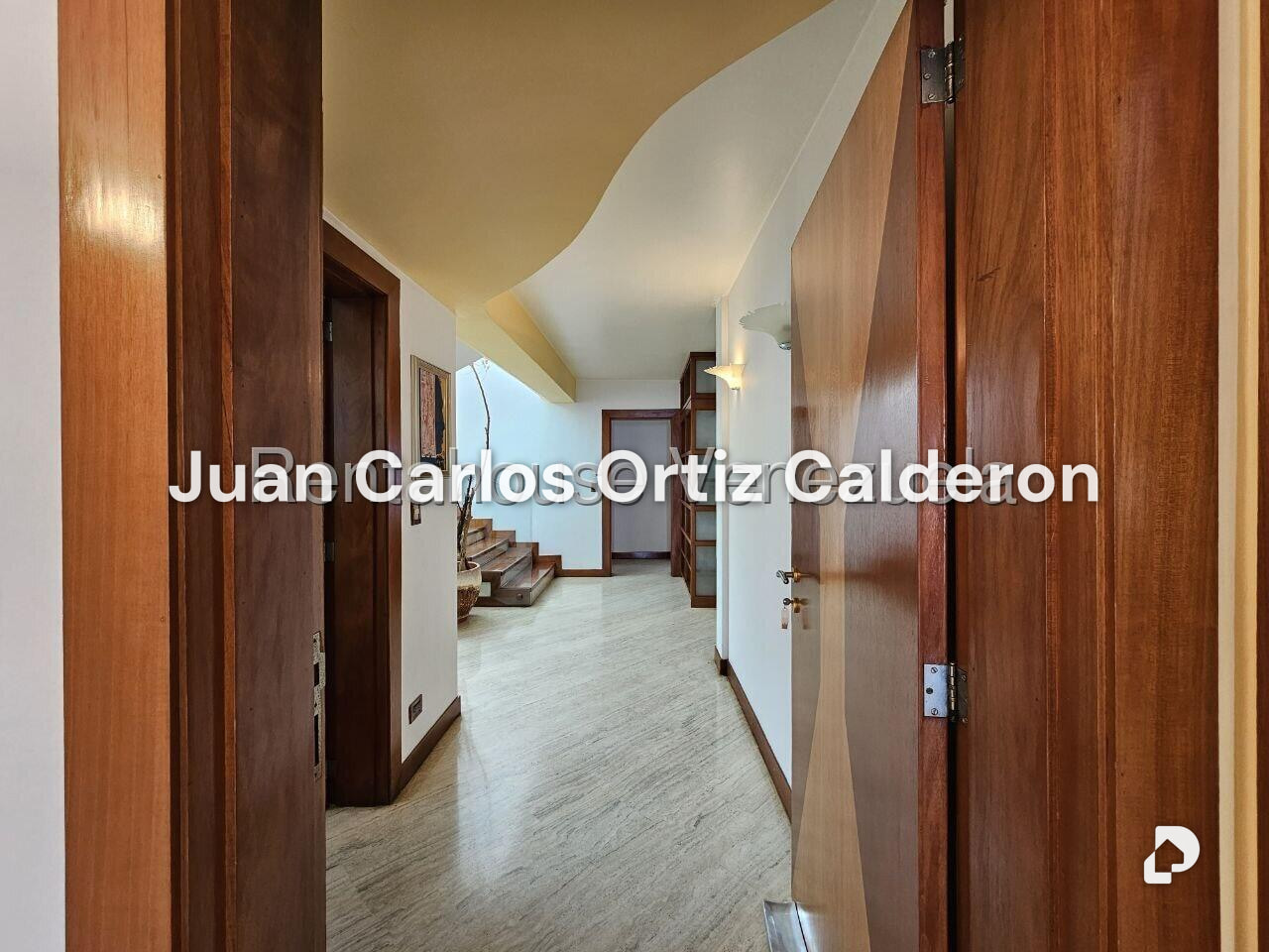 House in Colinas del Tamanaco, Caracas – 17