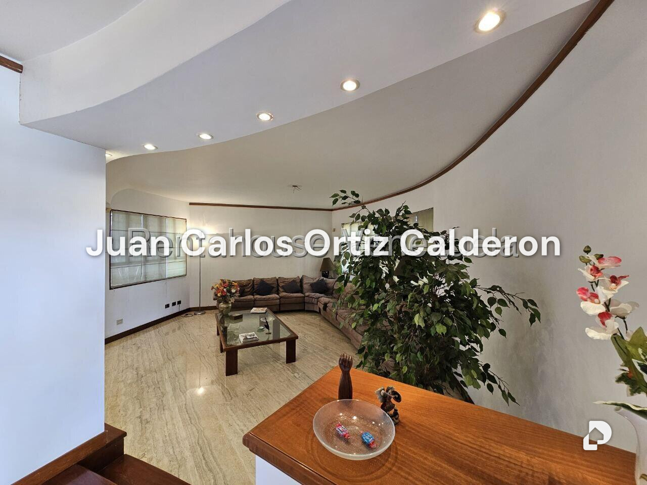 House in Colinas del Tamanaco, Caracas – 9
