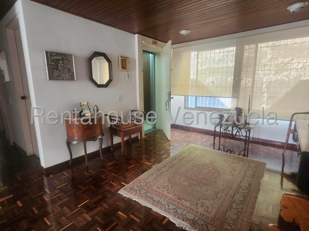 Apartamento en Las Esmeraldas, Caracas - 1