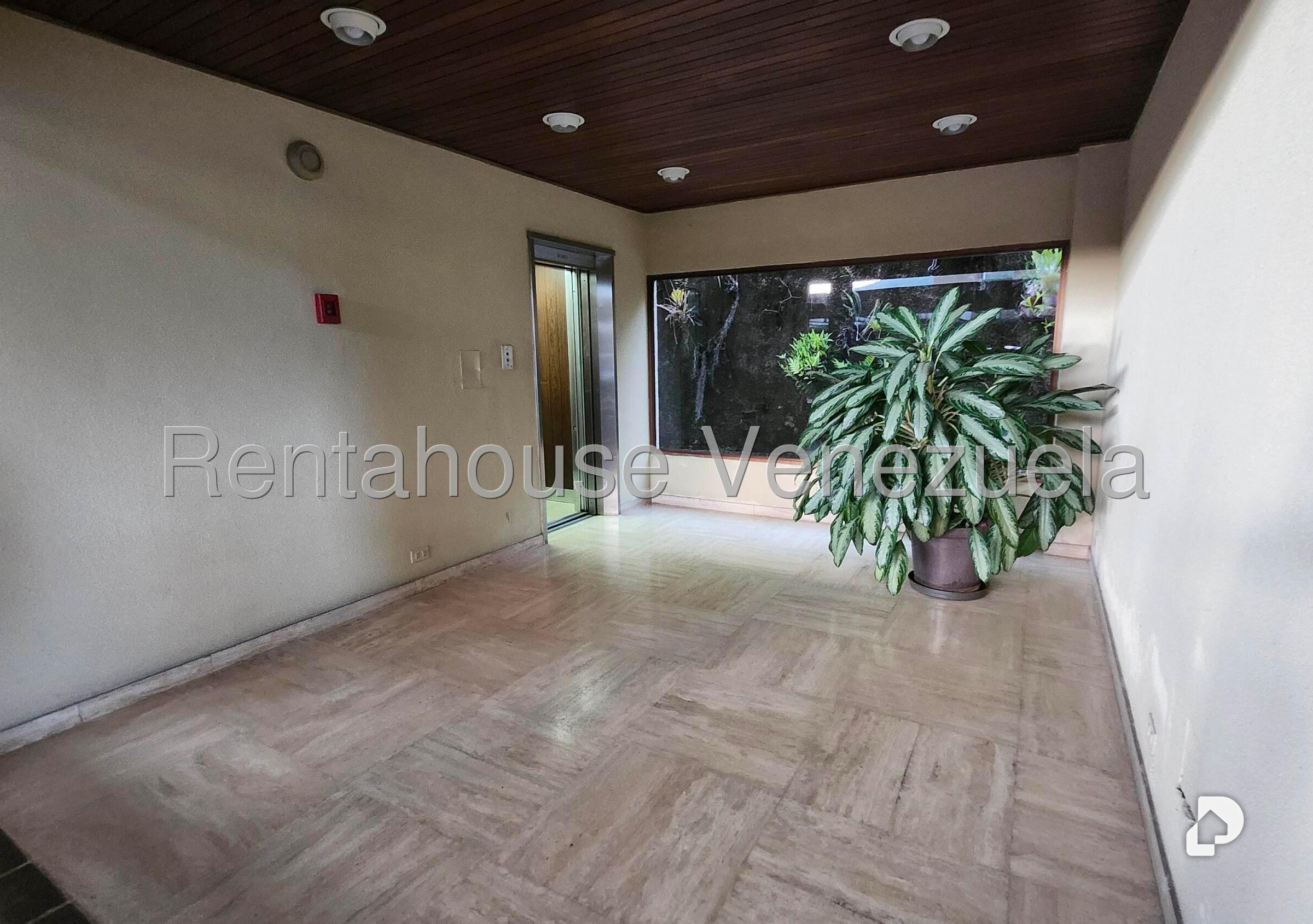 Apartamento en Las Esmeraldas, Caracas – 34