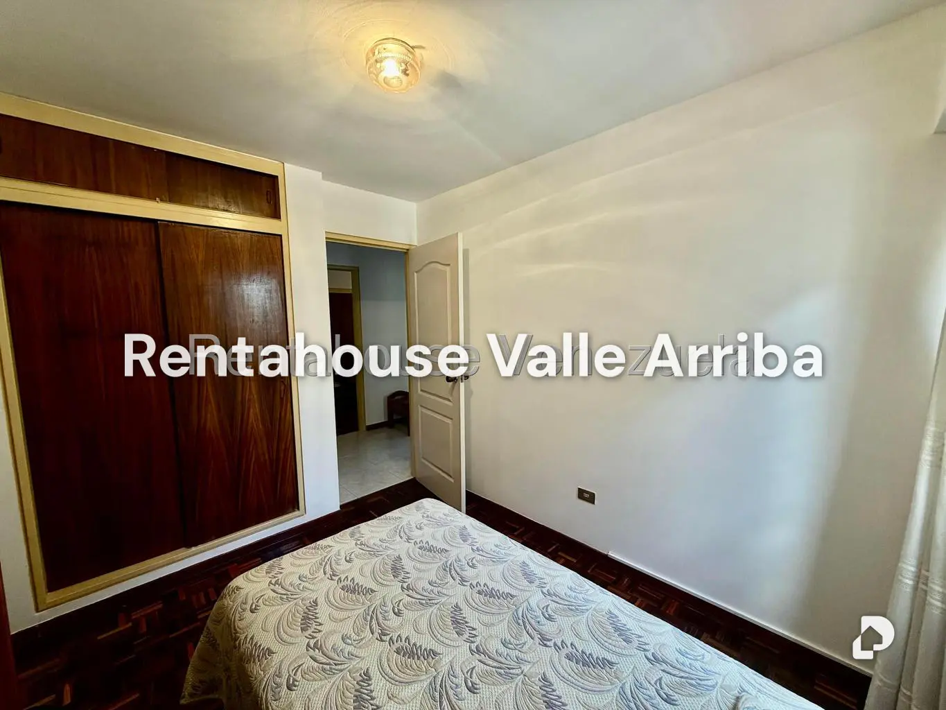 Apartamento en Los Palos Grandes, Caracas – 13