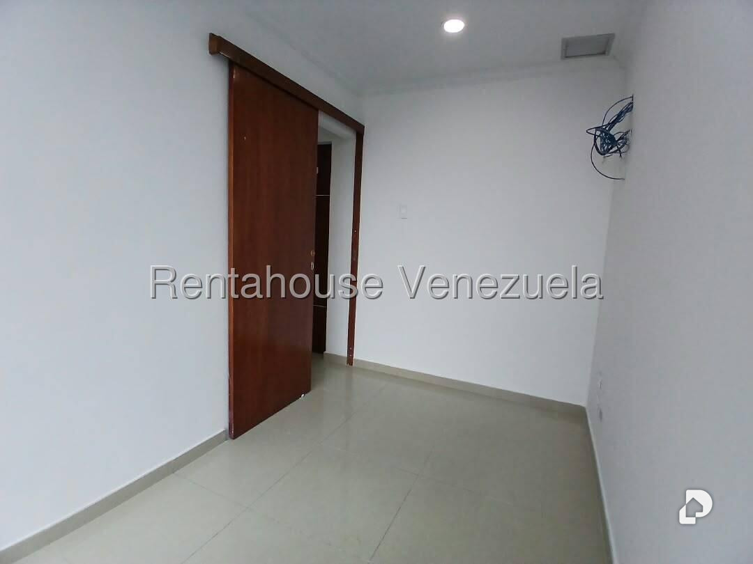 Oficina en Las Mercedes, Caracas – 14