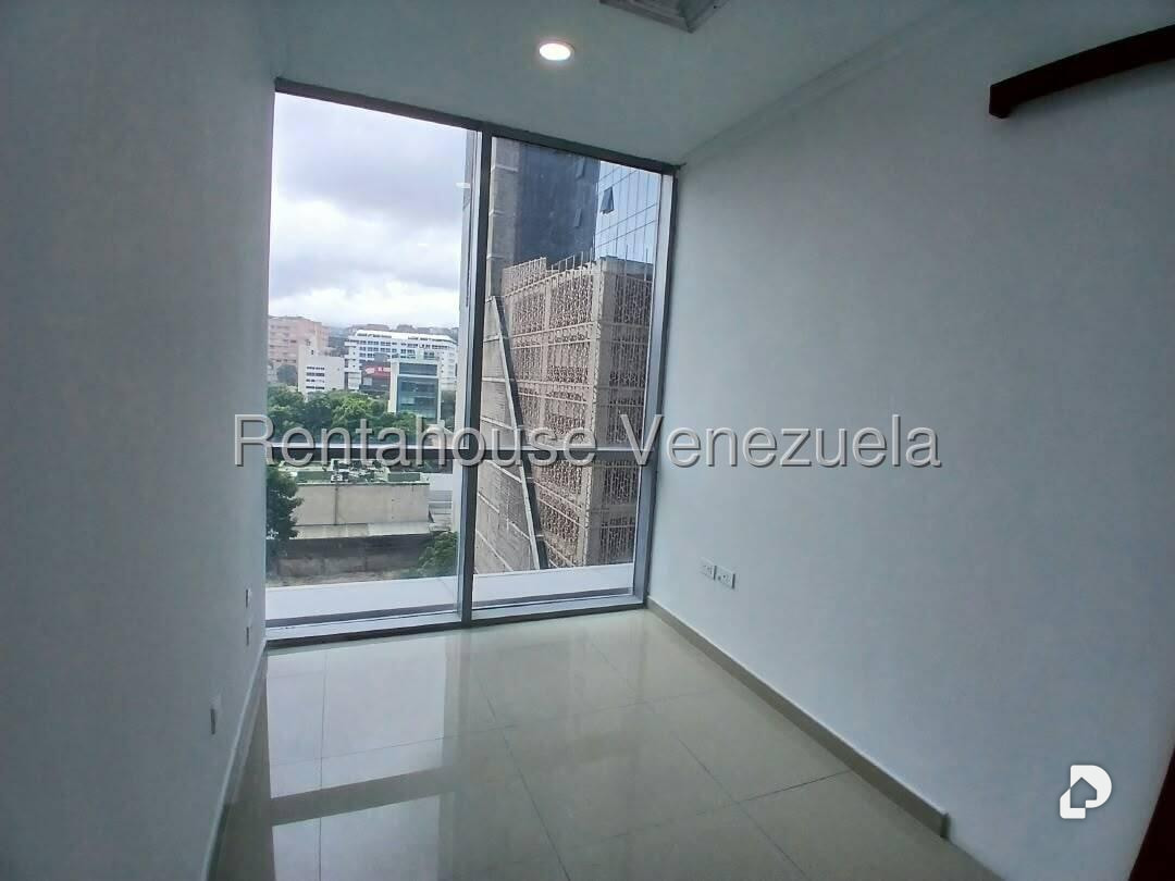 Oficina en Las Mercedes, Caracas – 13