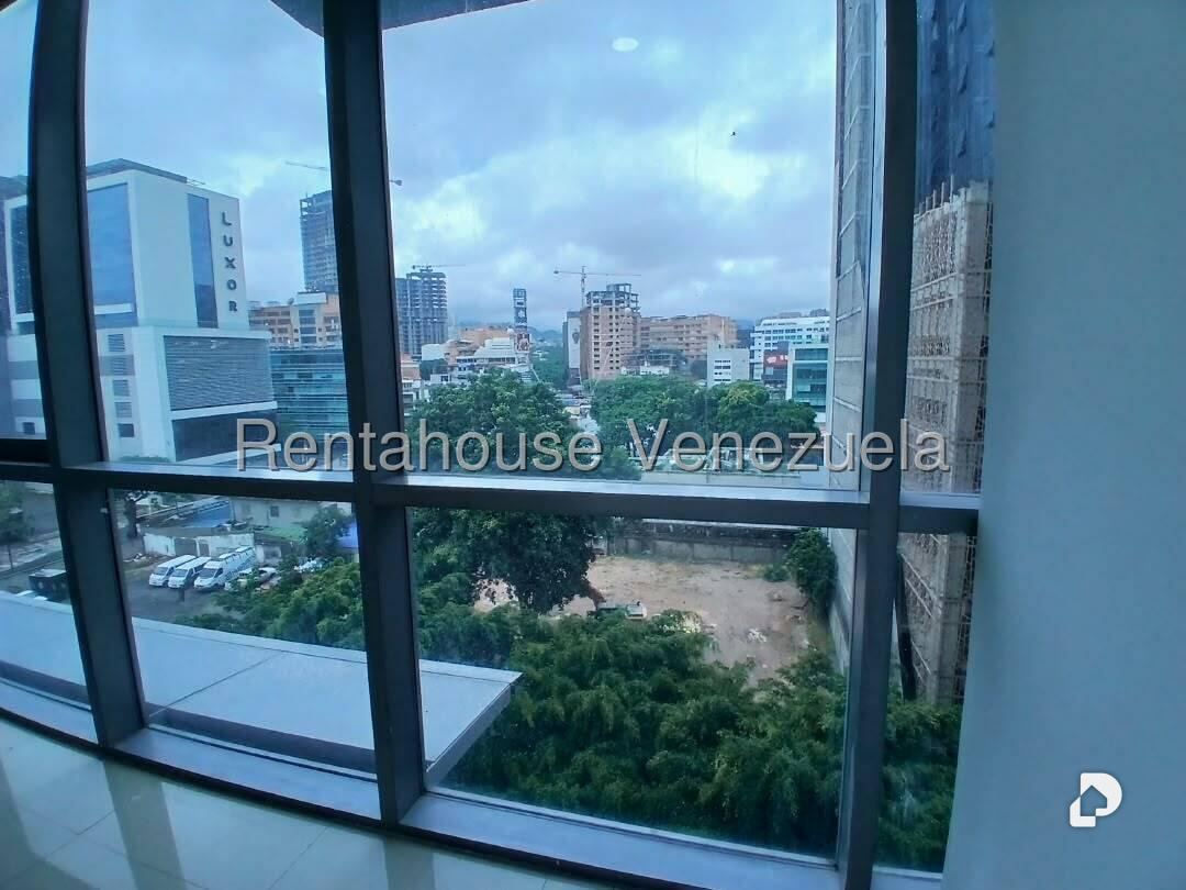 Oficina en Las Mercedes, Caracas – 9