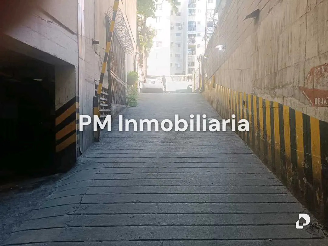 Garaje/Estacionamiento en Puente Hierro, Caracas – 9