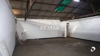 Local comercial en Av 15 Delicias, Maracaibo – 24