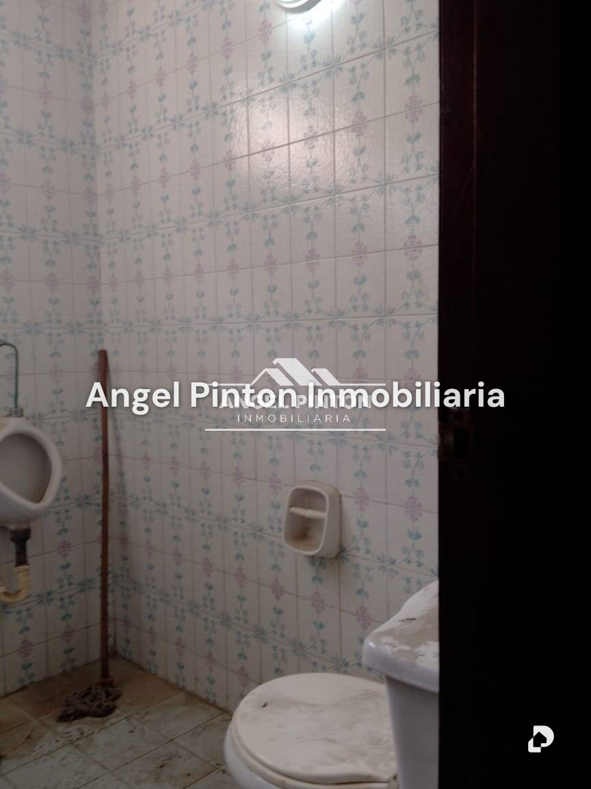 Oficina en Avenida Cecilio Acosta, Maracaibo – 12