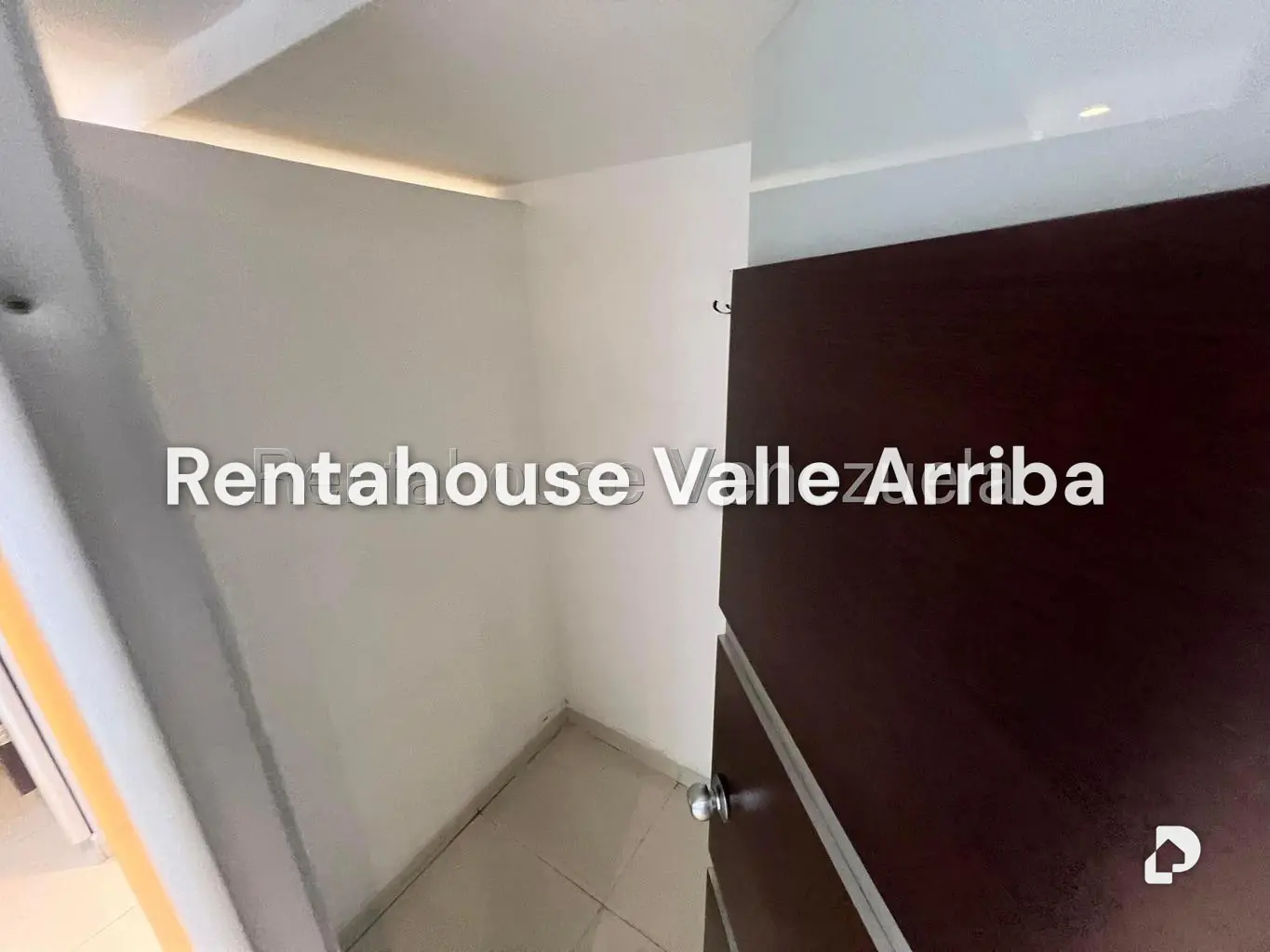 Local comercial en Las Mercedes, Caracas – 8