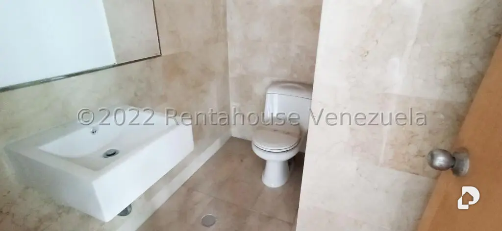 Apartamento en Campo Alegre, Caracas – 24