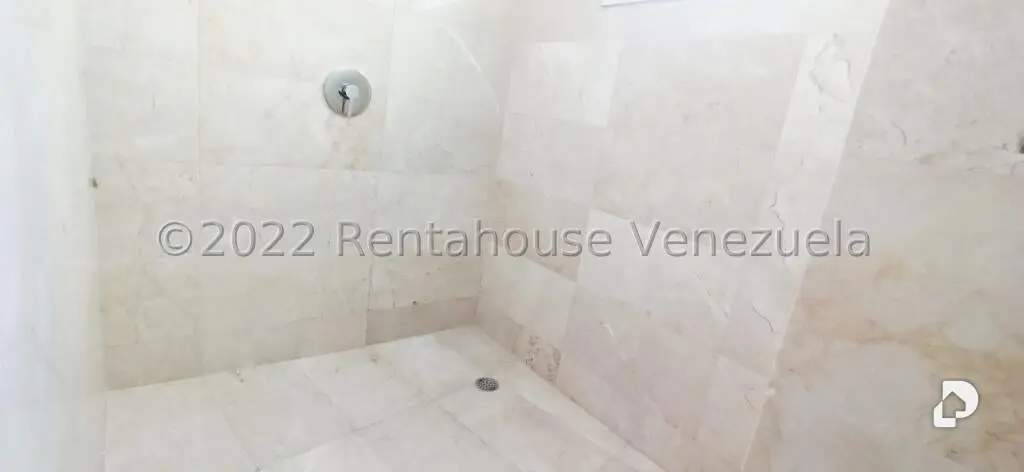 Apartamento en Campo Alegre, Caracas – 23