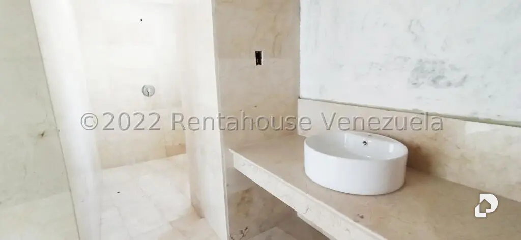Apartamento en Campo Alegre, Caracas – 22