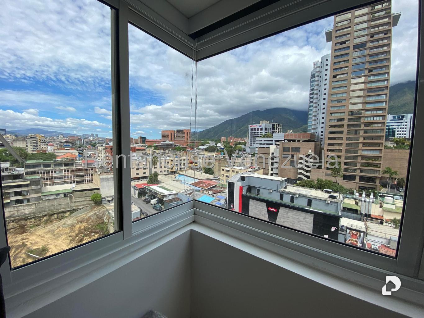 Apartamento en La Castellana, Caracas – 24