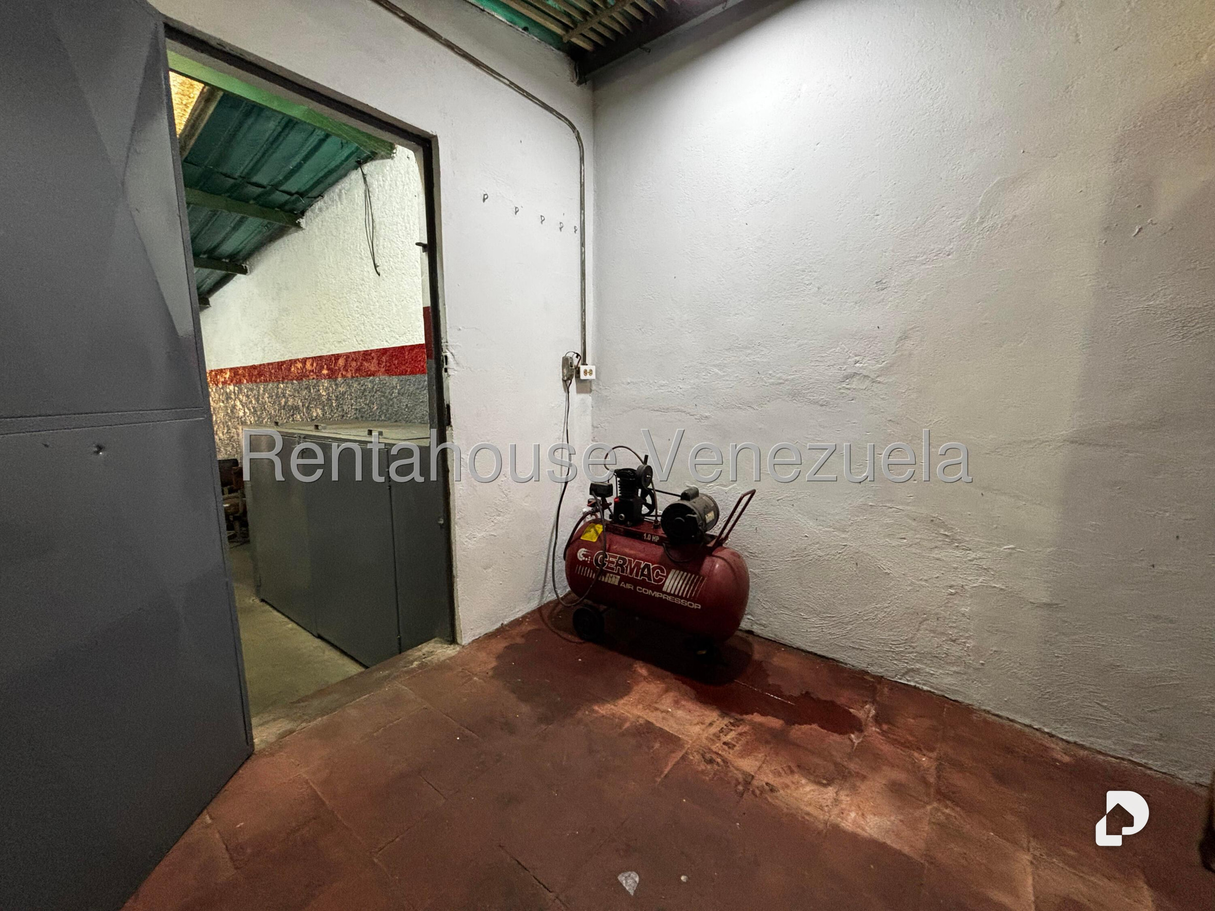 Local comercial en Los Caobos, Caracas – 25
