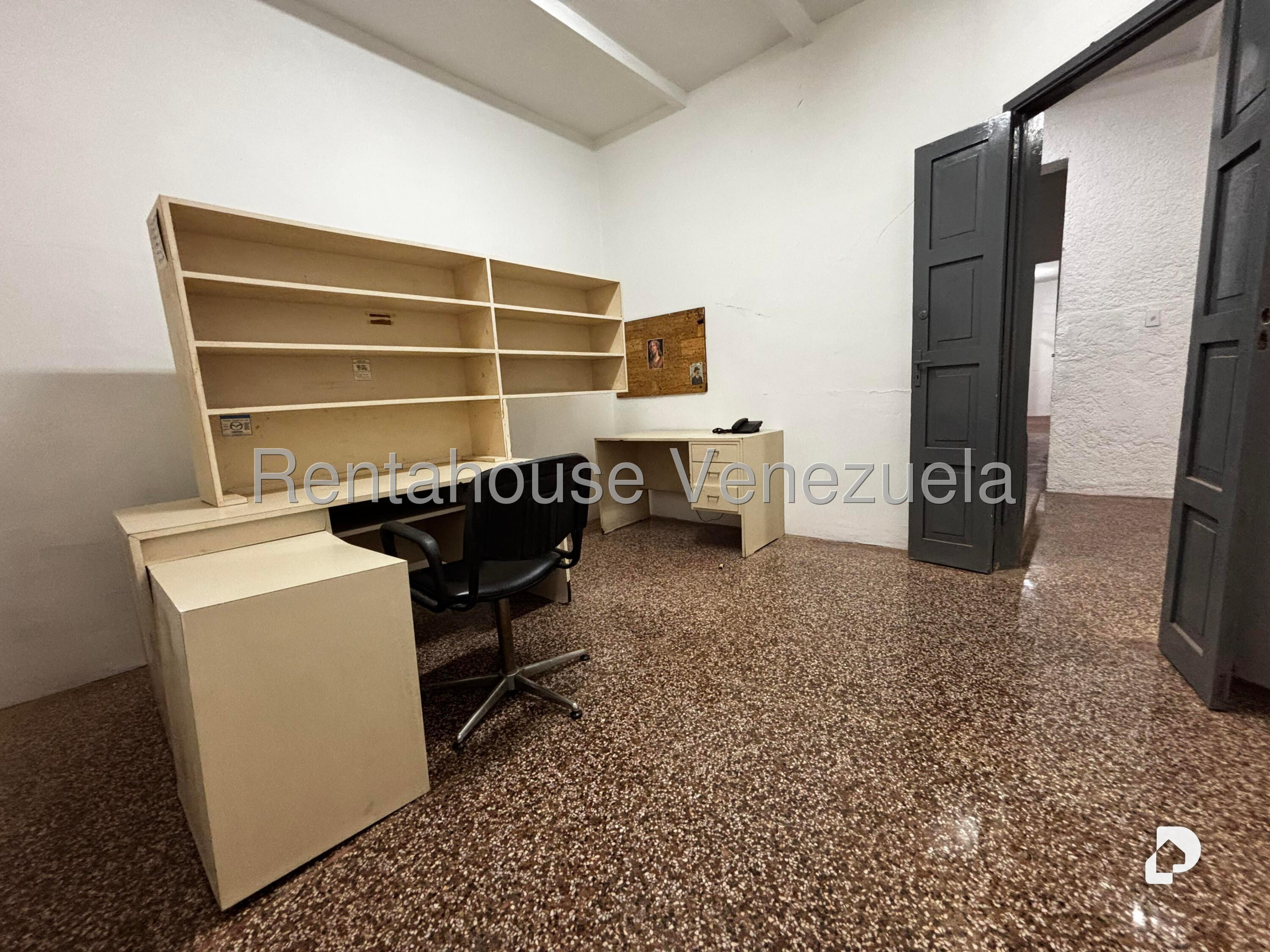 Local comercial en Los Caobos, Caracas – 18