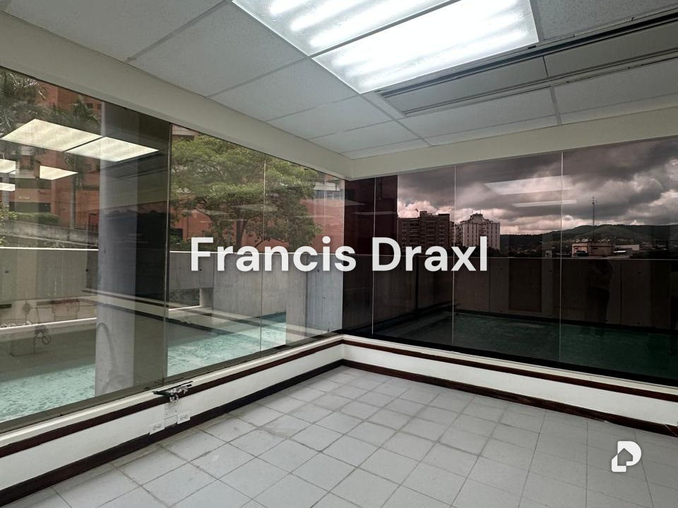 Oficina en Prados del Este, Caracas – 11