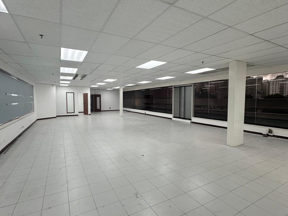 Oficina en Prados del Este, Caracas - 1