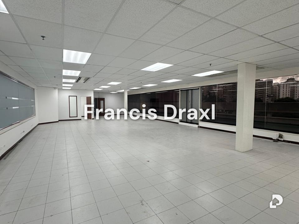 Oficina en Prados del Este, Caracas – 1