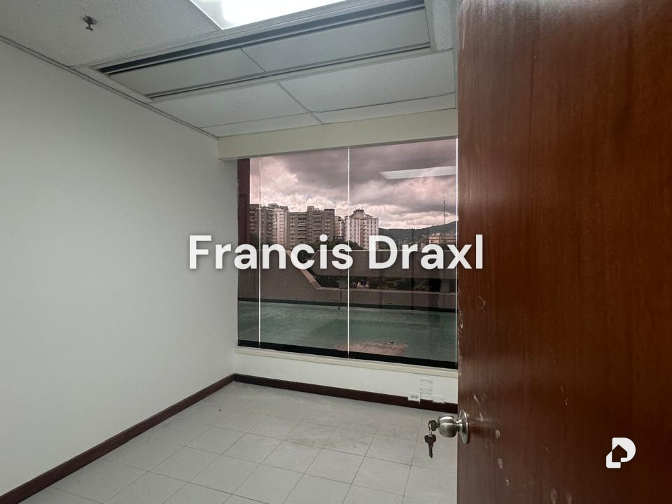 Oficina en Prados del Este, Caracas – 12