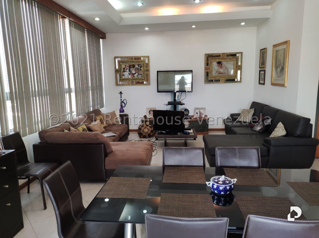 Apartamento en La Florida, Caracas – 11