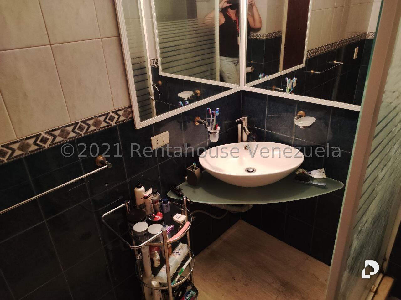 Apartamento en La Florida, Caracas – 26