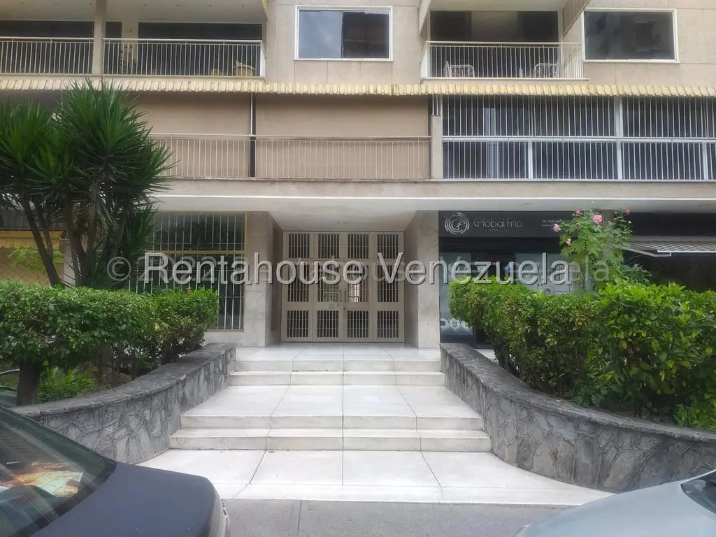 Apartment in Los Palos Grandes, Caracas - 1