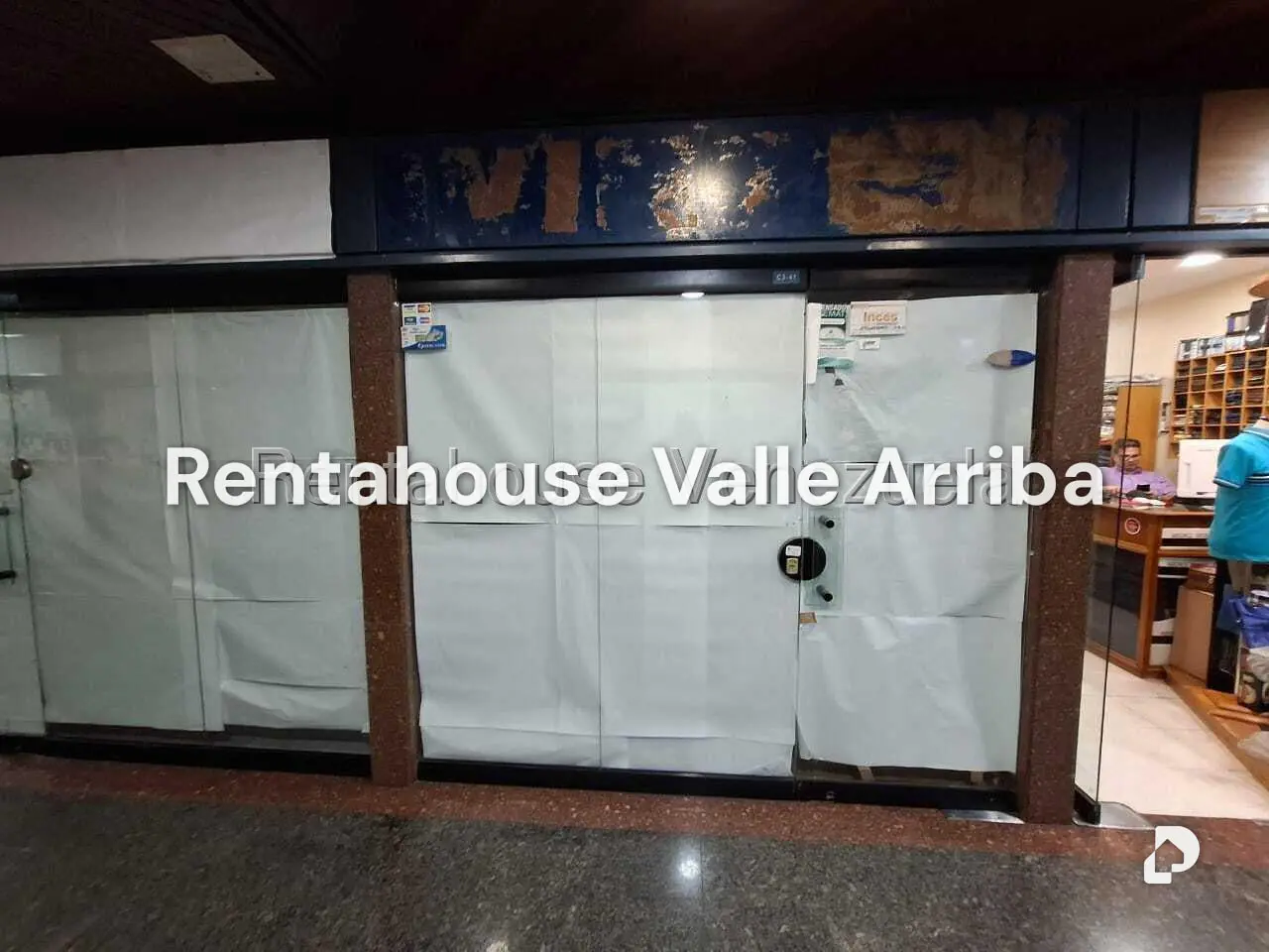 Local comercial en Santa Fe Norte, Caracas – 26