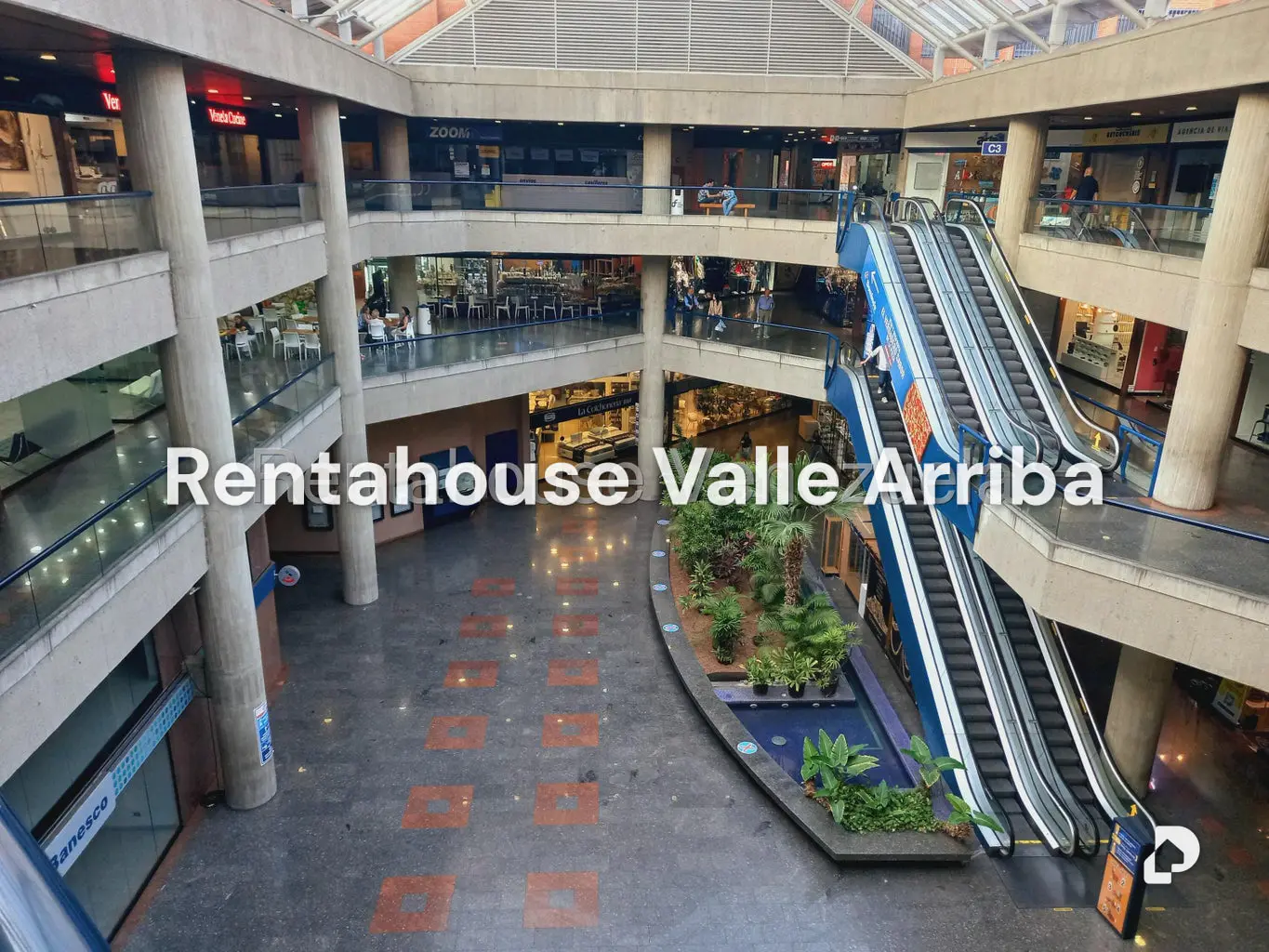 Local comercial en Santa Fe Norte, Caracas – 23