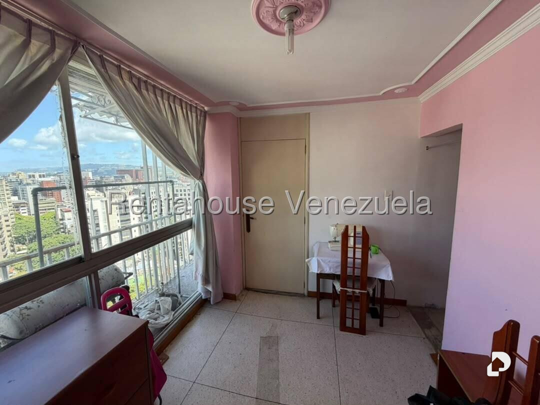 Apartamento en La Florida, Caracas – 30