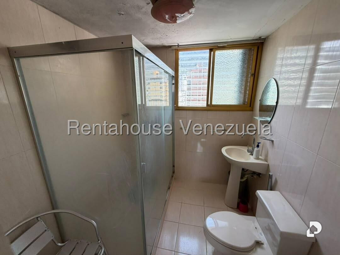 Apartamento en La Florida, Caracas – 25