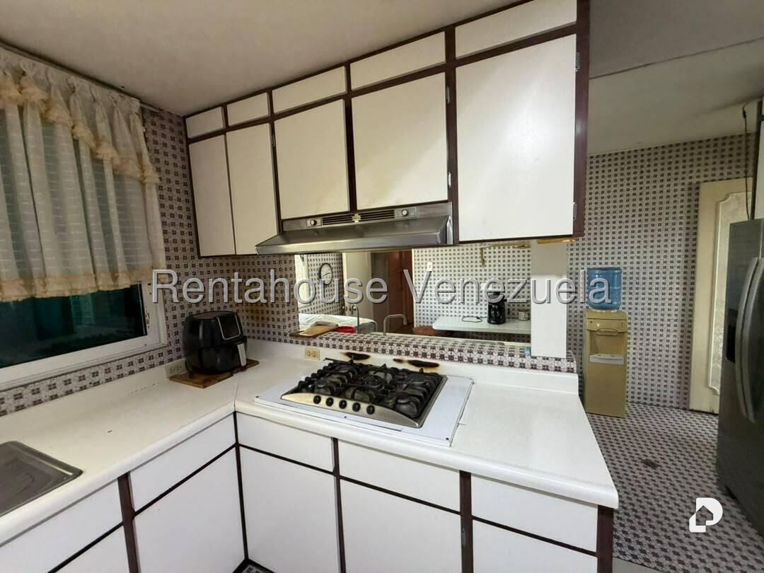 Apartamento en La Florida, Caracas – 16