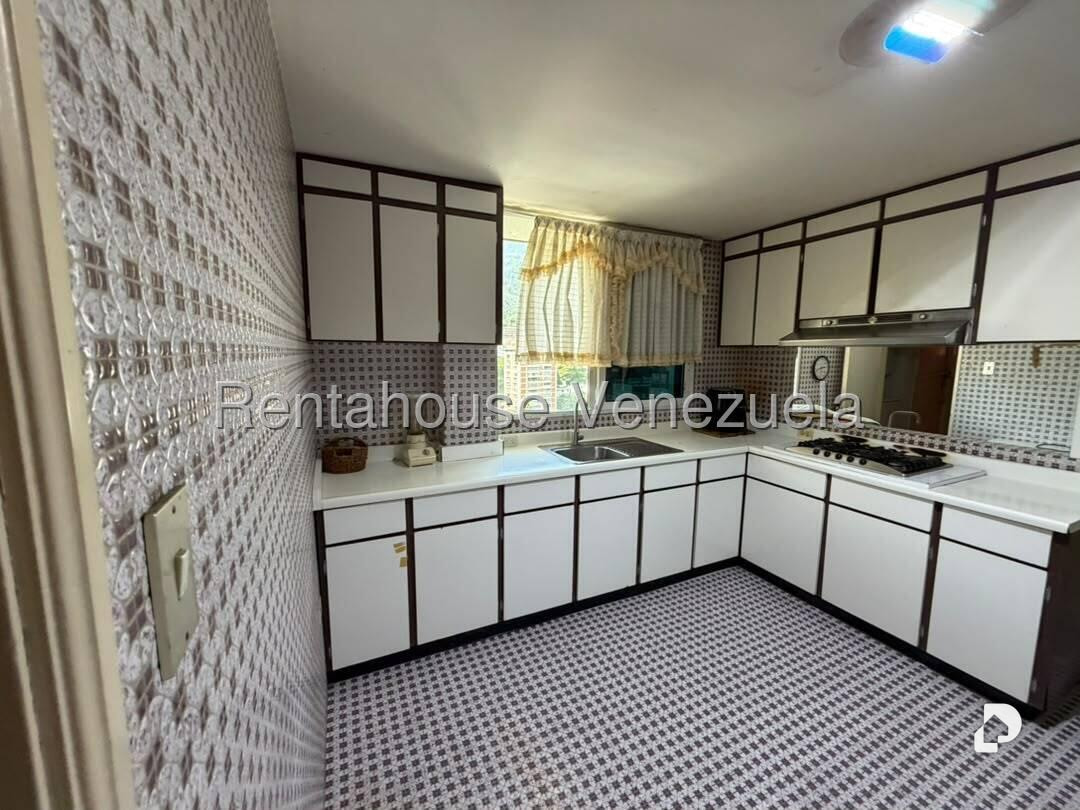Apartamento en La Florida, Caracas – 15