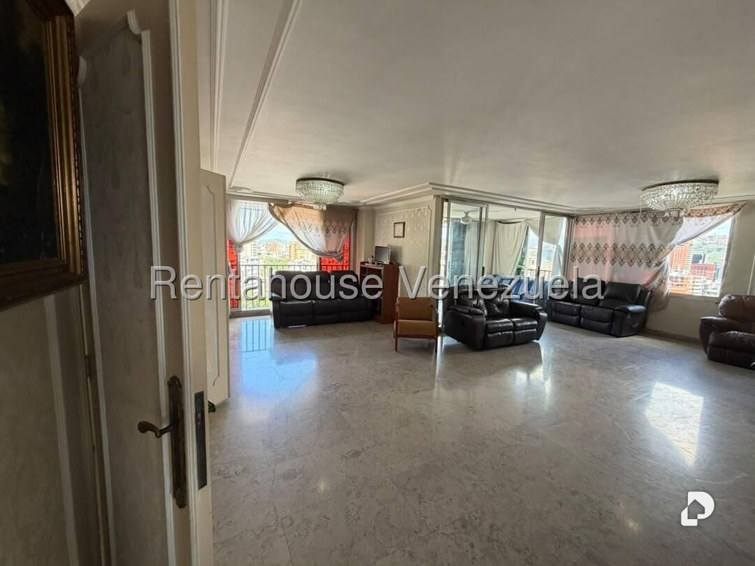 Apartamento en La Florida, Caracas – 2
