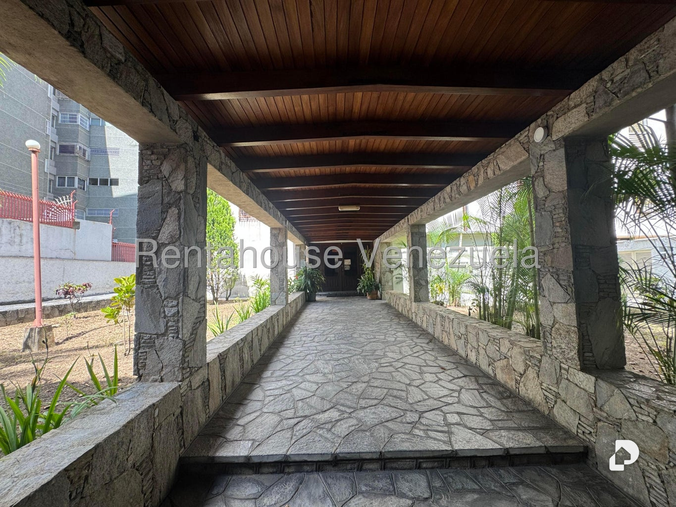 Apartamento en La Urbina, Caracas – 2