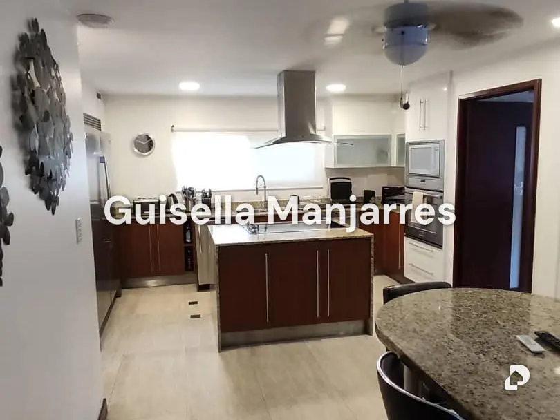 Townhouse in Caracas – 4
